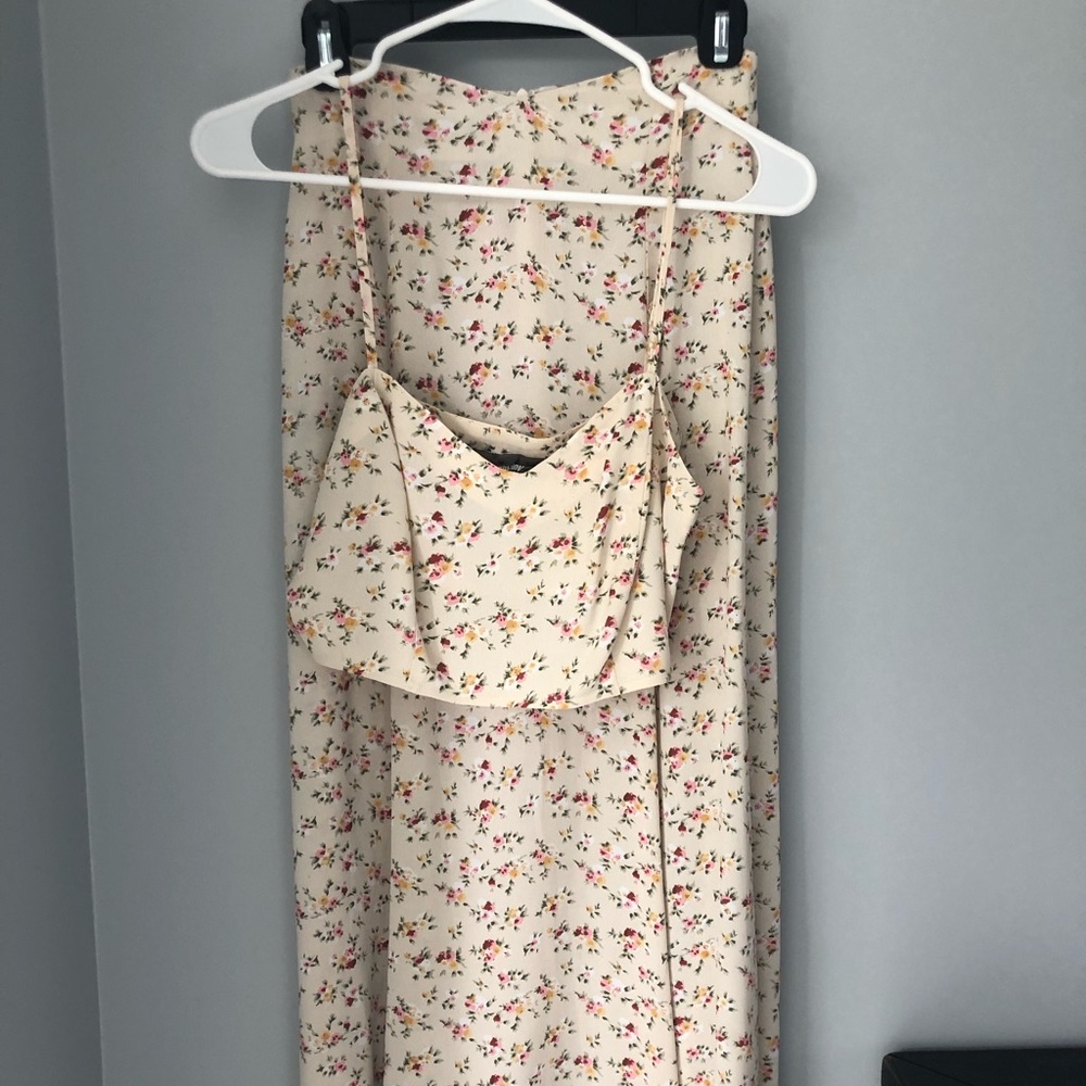 Reformation - Crop Tank and Midi Skirt Set - Sz 4, Cream with Delicate Flowers